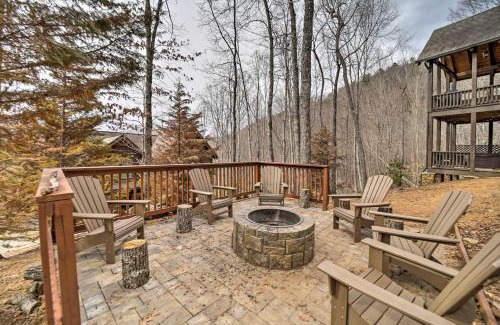 Franklin Casa | Mtn-View Cabin Deck, Grill and Fire Pit in Franklin