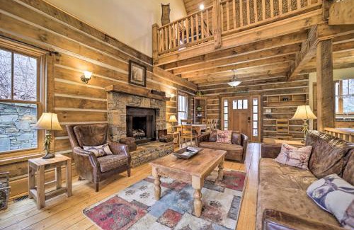 Franklin Casa | Mtn-View Cabin Deck, Grill and Fire Pit in Franklin