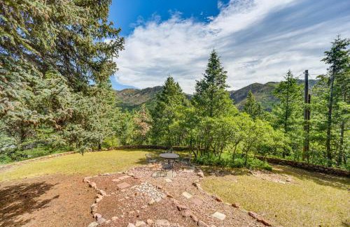 Cascade-Chipita Park Casa | Mtn-View Cascade Cabin Near Garden of the Gods!