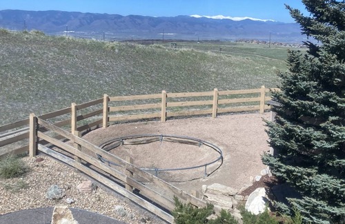Southridge Casa | Mtn view cul de sac property backing to 10,000 acres of hiking/biking trails