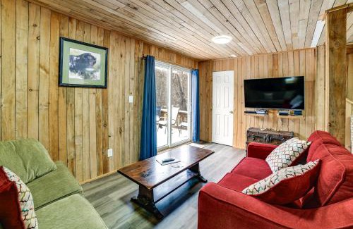 Long Eddy Casa | Mtn-View Deck and Grill Creekside Catskills Cabin!