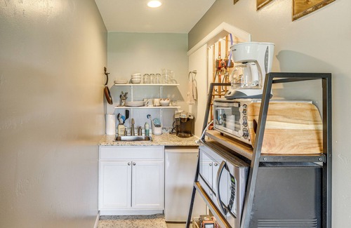 Eureka Apartamento | Mtn-View Eureka Apartment: Walk to Eateries!