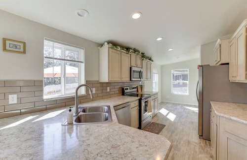 Ahsahka Cabaña | Mtn-view Gem w/Outdoor Entertainment in Ahsahka!