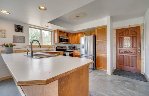 Republic Casa | Mtn-View Getaway w/Spacious Deck in Republic!
