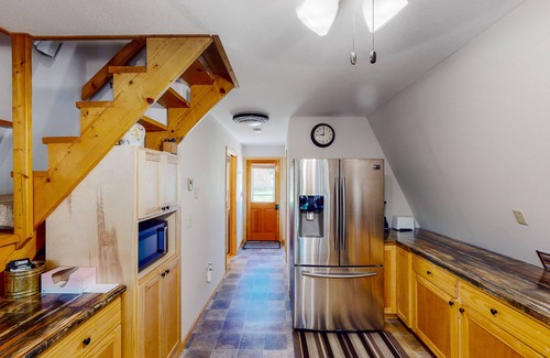 Sturgis Casa | Mtn-view home + cabin with wrap-around deck, grill, streaming, washer/dryer, AC