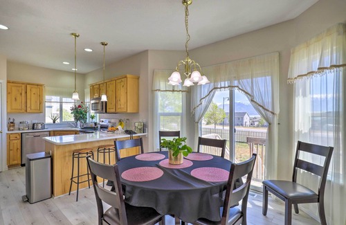 Saratoga Springs Casa | Mtn-View Home: Across From Lake + 30 Mi to Skiing!