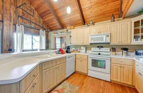 Almond Casa | Mtn-View Home with Deck, Fire Pit and BBQ in Almond