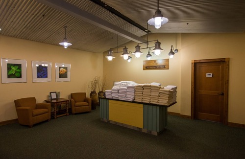 Crested Butte Apartamento | Mtn View King Room | Swimming Pool + Gym