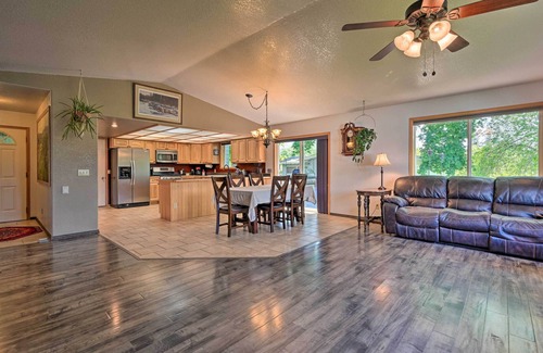 Missoula Condominio | Mtn-View Missoula Unit ~ 16 Miles from Snowbowl!