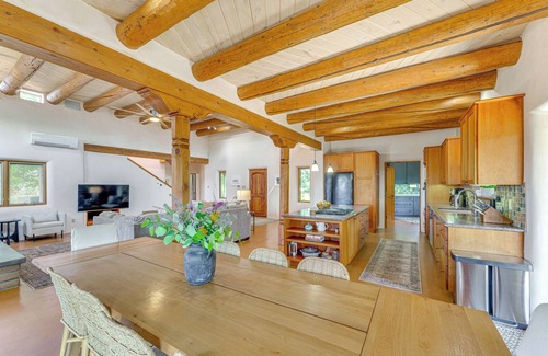 Taos Casa | Mtn-View Retreat w/ Hot Tub in New Mexico!