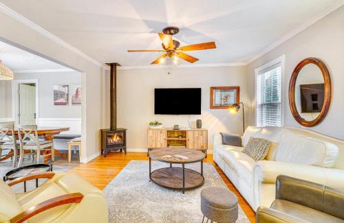 Eureka Springs Casa | Mtn Views and Fire Pit Eureka Springs Home