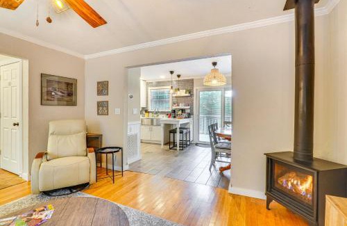 Eureka Springs Casa | Mtn Views and Fire Pit Eureka Springs Home