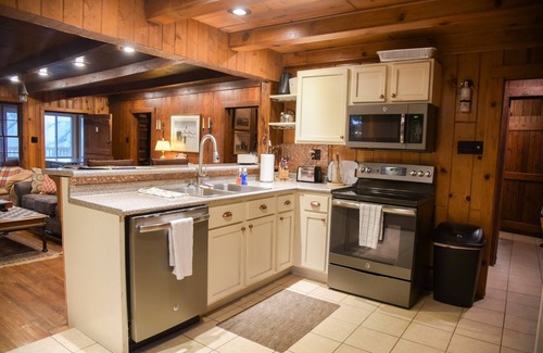 Bristol Otro | Mtn Views at Eastview Farm, 3bd/2ba,15 min from King University/Downtown Bristol