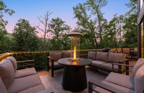Massanutten Casa | Mtn Views - Hot Tub - Nature - Escape - Serenity