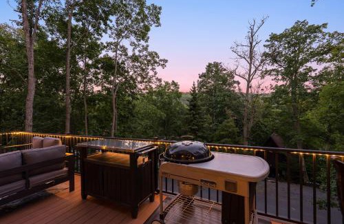 Massanutten Casa | Mtn Views - Hot Tub - Nature - Escape - Serenity