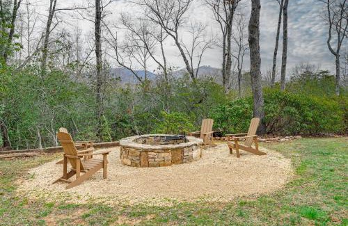 Franklin Casa | Mtn Views, Yard, and Fire Pit Multi-Level Cabin