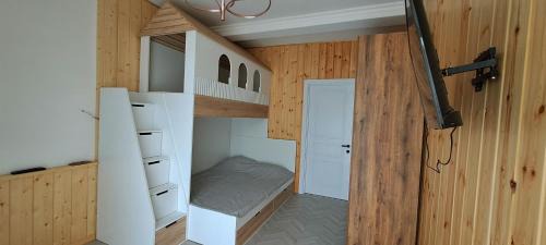 Kobuleti Cabina | Mtrediani Wine Lodge