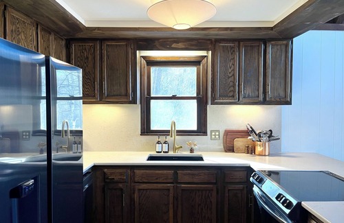 Boone Chalet De Esquí | MtView TheaterGameRm Heated Floors Fire-pit Playground Tennis and Basketball