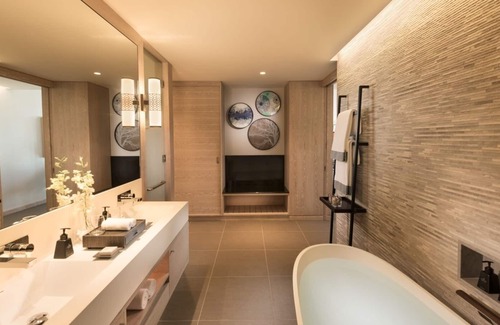 Plaine Magnien Casa | Experience Soothing Moments & Luxury! Seafront, Onsite Pool, Spa & Wellness!