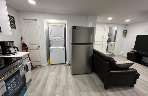 Northeast Edmonton Apartamento | Muaysh Cozy Family suite - Londonderry Mall