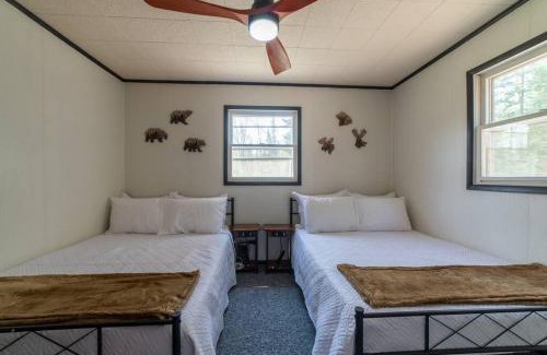 Cheboygan Casa | Mud Creek Cottage