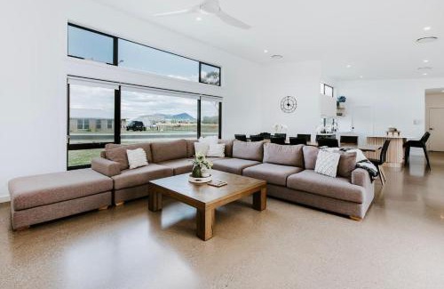 Bombira Casa | Mudgee Haven - Stunning Terra Modern Design