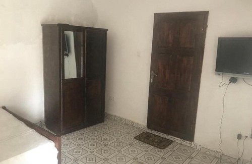 Serrekunda Casa | Muhammadan’s Residence & Restaurant