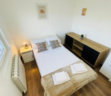 Surcin Apartamento | Muki apartments