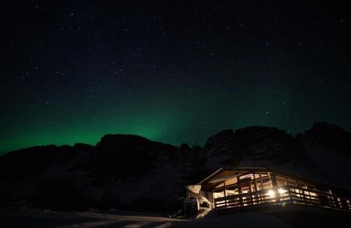 Borgarnes Cabina | Mulakot Cosy Cabins
