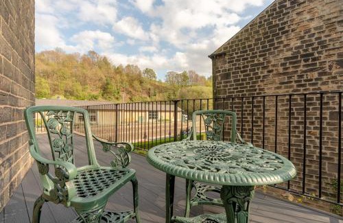 Todmorden Casa | Mulberry Boutique Stay, Canal-Side Near Hebden