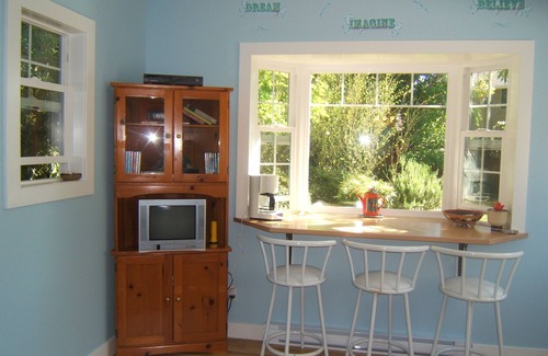 Cordova Bay Cabaña | Mulberry Cottage - Autónomo - Bañera de hidromasaje - Capacidad 2-3