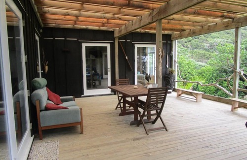 Tryphena Cama Y Desayuno | Mulberry Grove Retreat