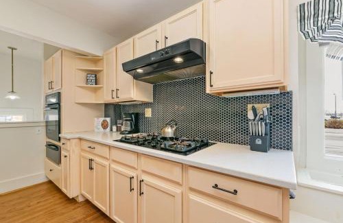 Fort Collins Casa | Mulberry Place - A Charming Cottage Near Old Town!