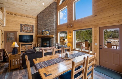 Lazy Acres Casa | Mule Deer Cabin
