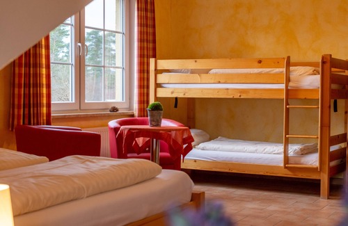 Soltau Apartamento | Multi-bed room for 4 guests with 30m² in Soltau (190570)