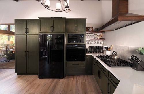 Lake Arrowhead Cabina | Multi-Family A-Frame Cabin: 9 Beds + Lake Access + AC