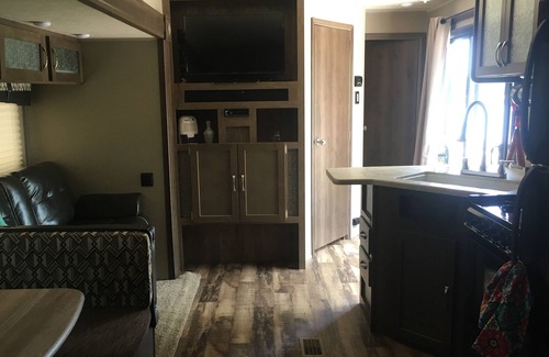 Edgar Casa | Lago privado 39 pies RV 2 camas / 2 baños duerme 10