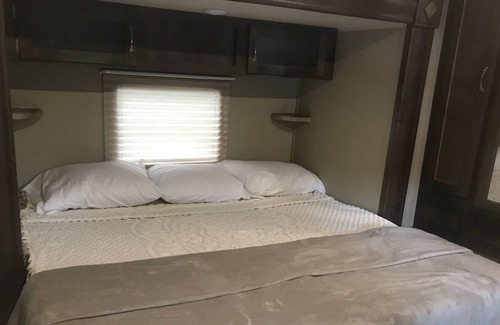 Edgar Casa | Lago privado 39 pies RV 2 camas / 2 baños duerme 10