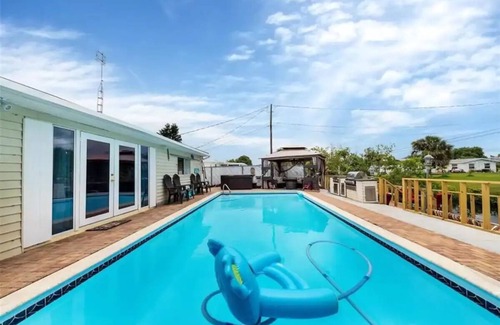 Englewood South Casa | Multi Family Waterfront Paradise