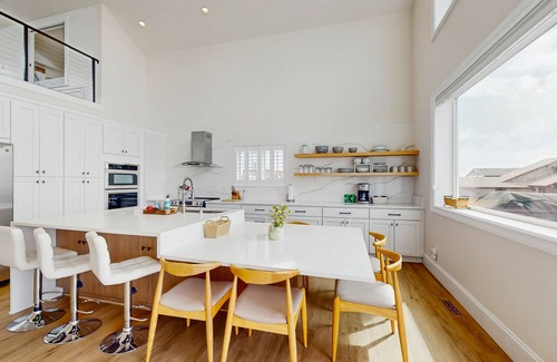 Westport Casa | Multi-level home w/beautiful ocean & sunset view, close to State parks & beach