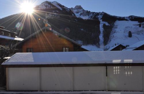 La Chapelle-d'Abondance Apartamento | Multi Pass 3€/jour/pers - Charmant 2P au centre du village, 6 pers, balcon sud, parking, non fumeur - FR-1-692-27