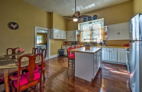 Horse Cave Casa | Multifamily Mammoth Cave Inn Sleeps 15 Infants Welcome