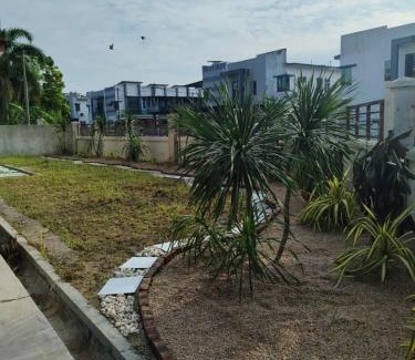 Pulai Casa | Mummy Homestay Pulai