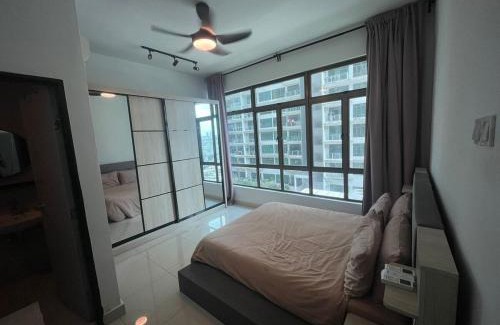 Taman Saujana Apartamento | Mumu Homestay at Parc Regency, JB