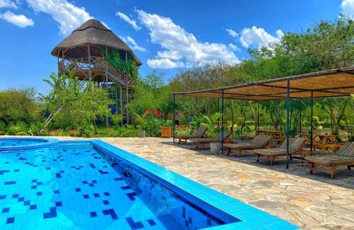 Paraa Cabina | Murchison Falls Bamboo Village