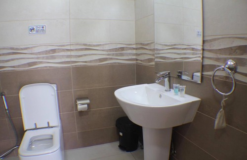Monrovia Hotel | Murex Plaza Hotel & Suites