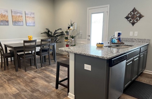 Murfreesboro Casa | Murfreesboro townhome, convenient to I-24, 30 minutes to Nashville
