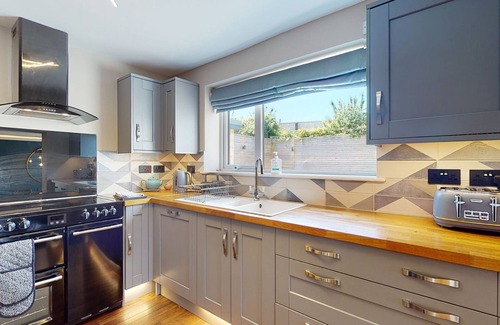 Nefyn Cabaña | MURMUR Y MOR, family friendly, luxury holiday cottage in Nefyn