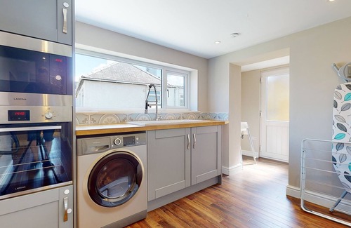Nefyn Cabaña | MURMUR Y MOR, family friendly, luxury holiday cottage in Nefyn