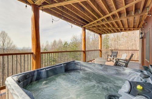 Murphy Casa | Murphy Cabin with Fire Pit and Mountain Views!